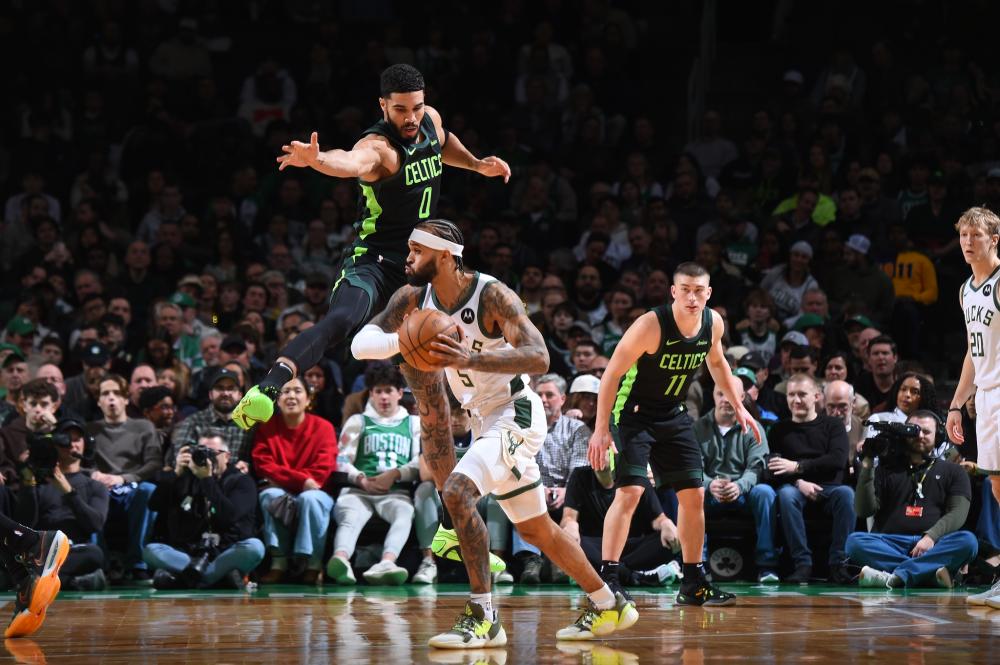 梁靖崑利用 梁靖崑利用